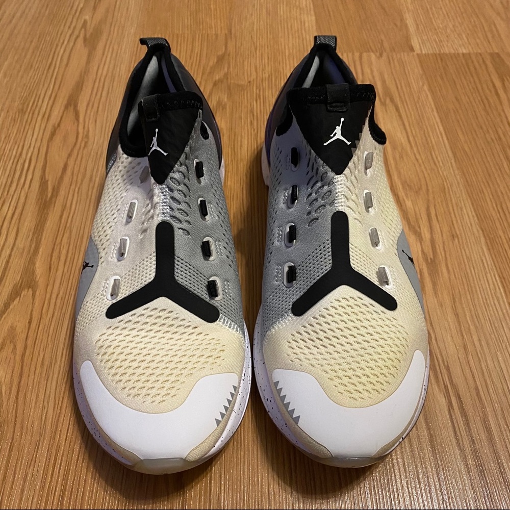 Jordan React Havoc White Black Smoke Grey